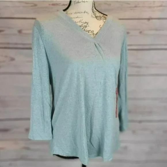 ♡3/$30♡ Orvis 3/4 Length Sleeve V-neck Top - Picture 5 of 5